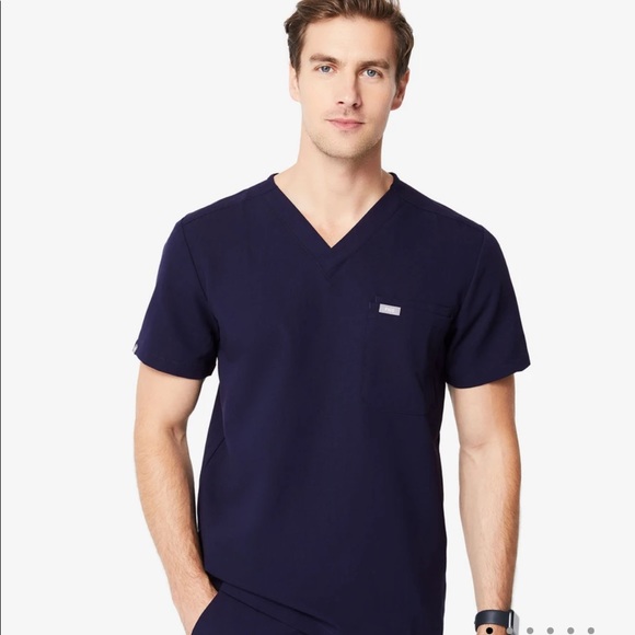 Figs Leon two pocket scrub top black or navy M - Picture 2 of 2